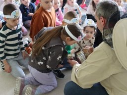 Rok szkolny 2024-2025 - 104 - Spotkanie z Pszczelarzem